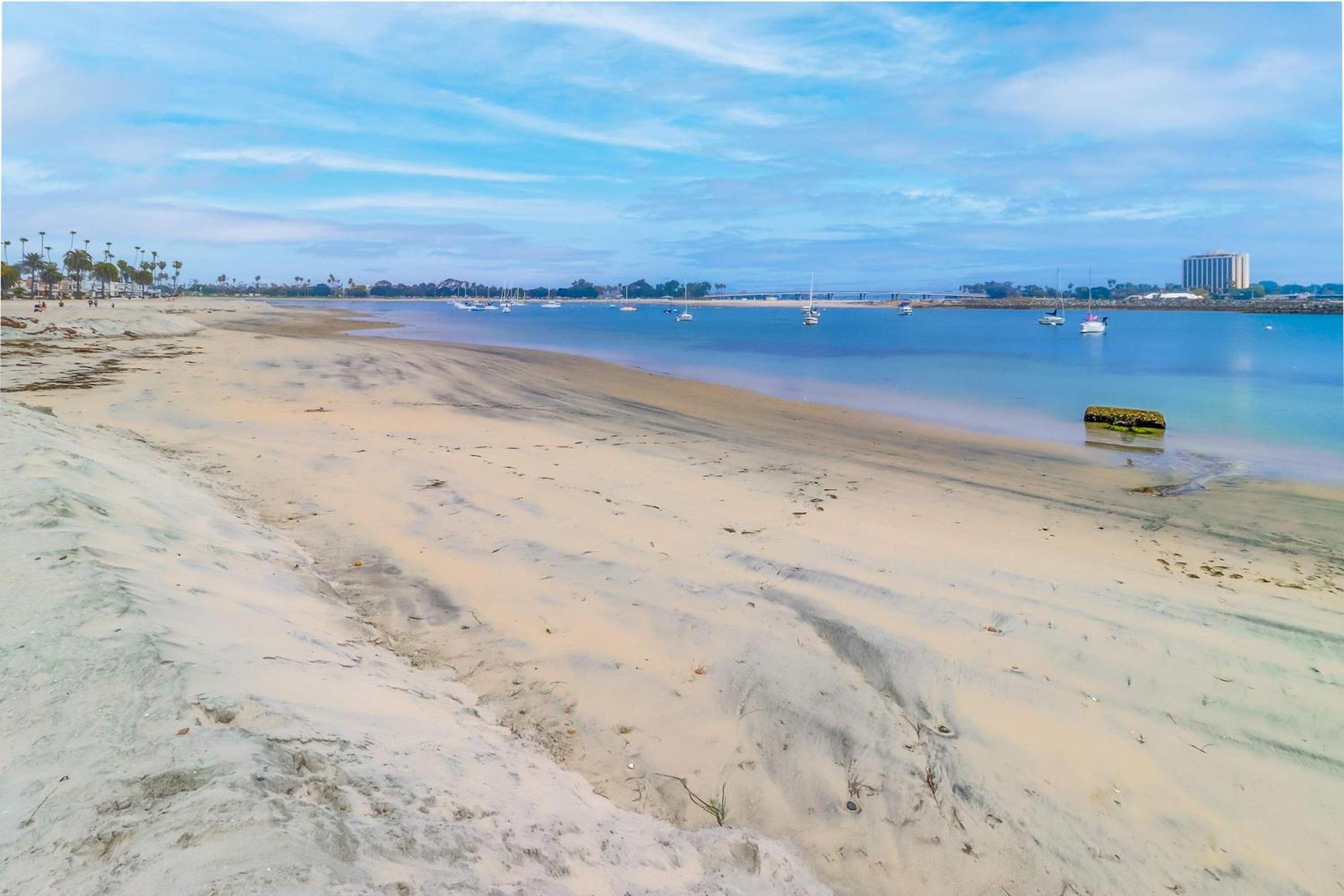 Half Block To Bay Steps To Ocean Ac Large Patio *